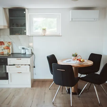 Semesterbostad Vinagora Bistrica ob Sotli